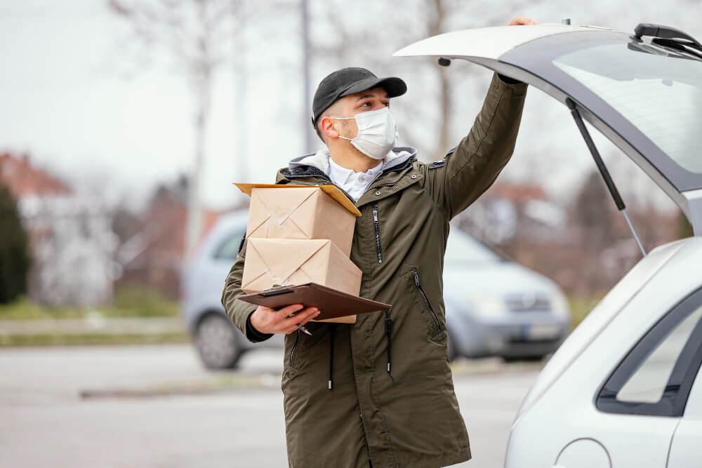Courier Pick and Pack Uber