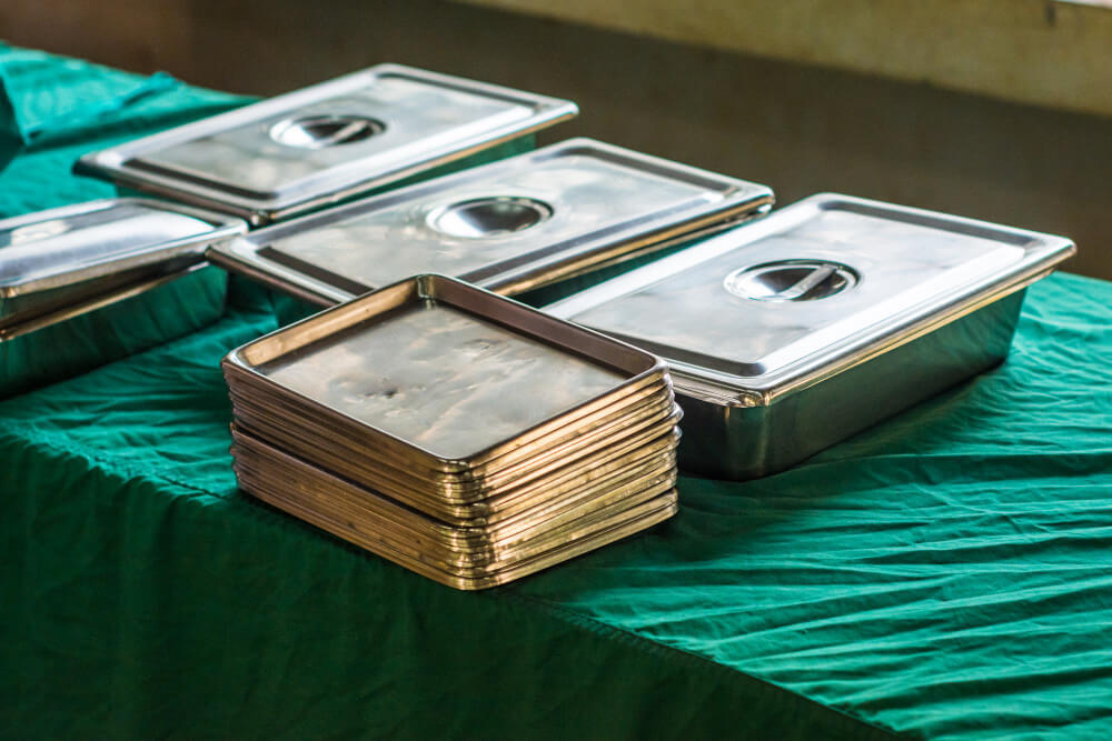 Durable Comp Trays
