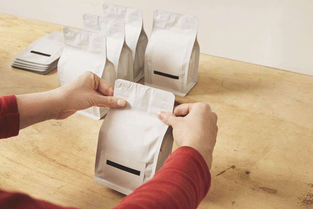 Smell proof packaging bags